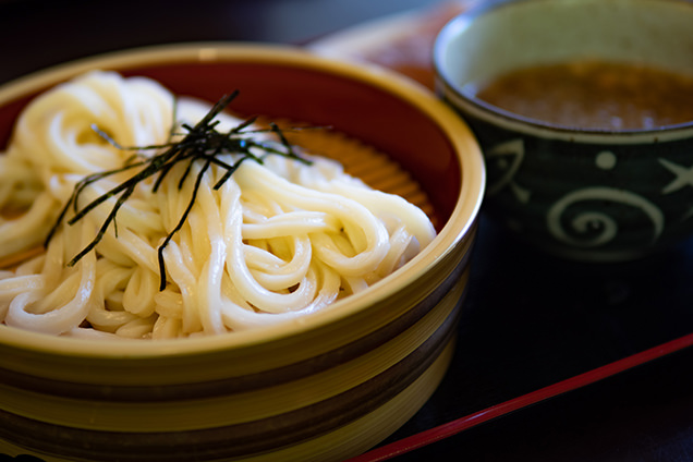 肉汁たらいうどん