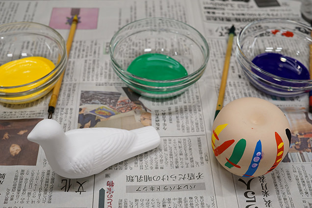 鳩笛の絵付け体験スタート