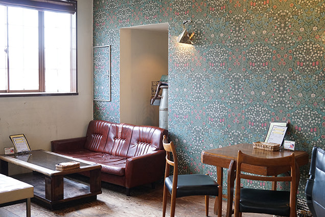 「cafe TUBE LANE」店内