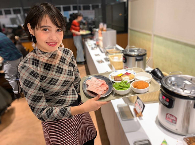 マザー牧場　もち豚のせいろ蒸し　食事