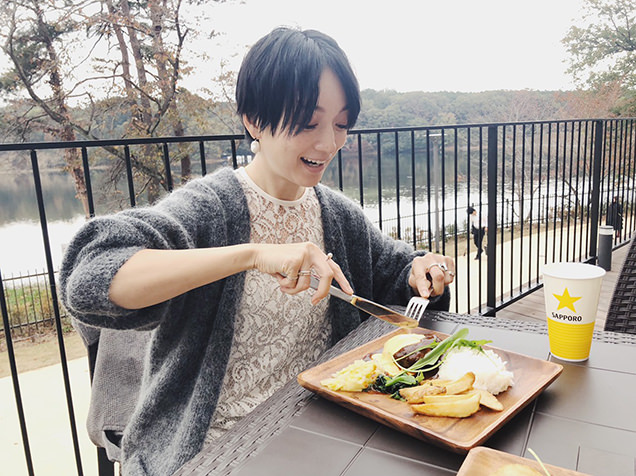 メッツァビレッジ　食事　ハンバーグの時間