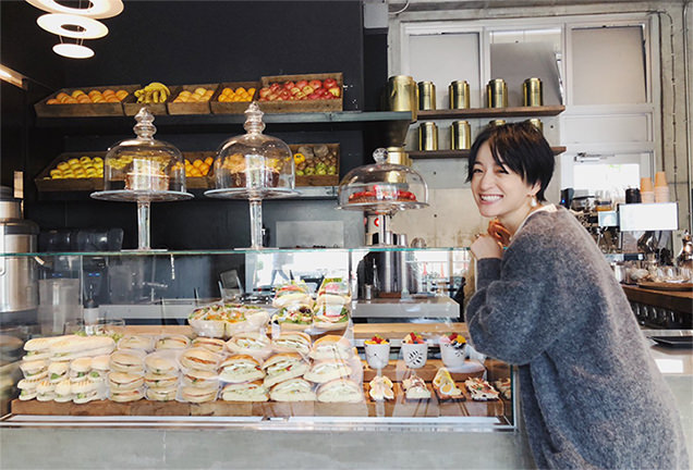 ニコライバーグマン　カフェ　ノム