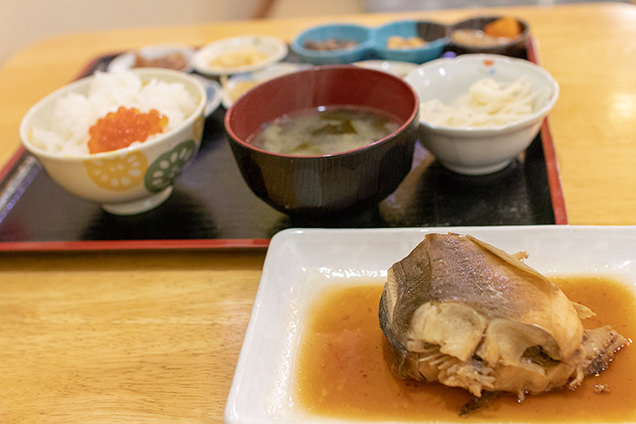 ホッケの煮付け定食