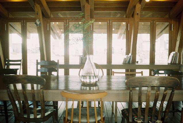 三条スパイス研究所の店内