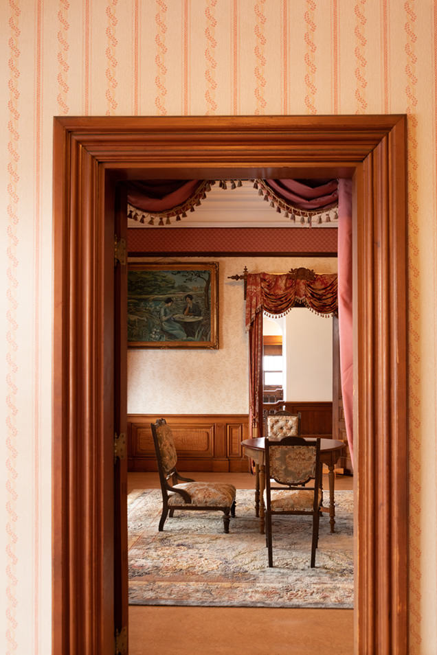 太宰治の『津軽』や『故郷』に登場するモダンな洋間