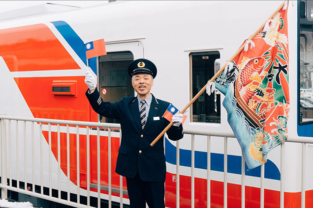 三陸鉄道　こたつ列車　駅長