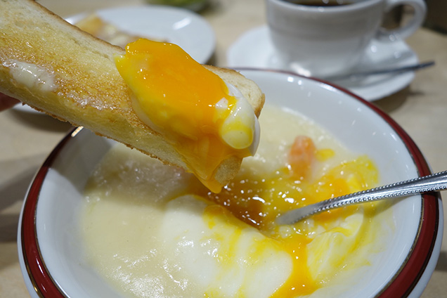 豊洲市場　珈琲 センリ軒　クリームシチューのスペシャルセット