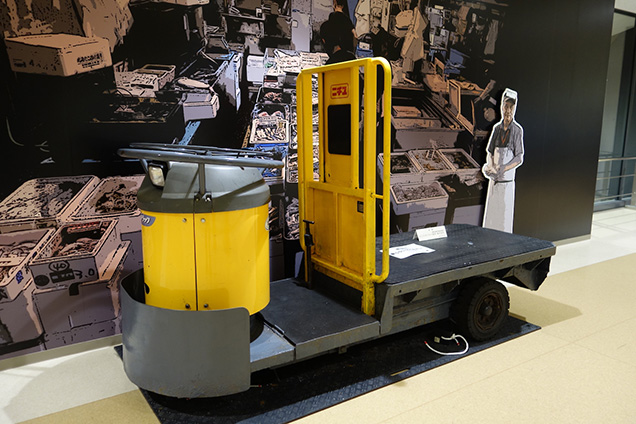 豊洲市場見学ツアー　ターレー