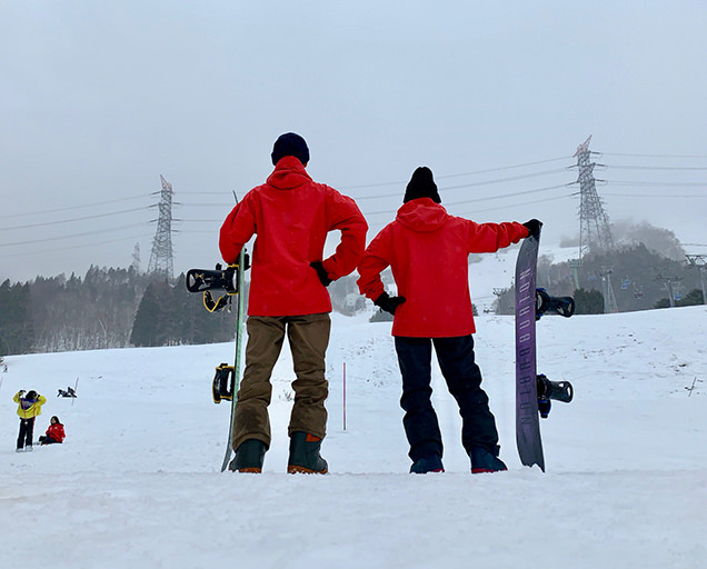 筆者夫婦の後ろ姿