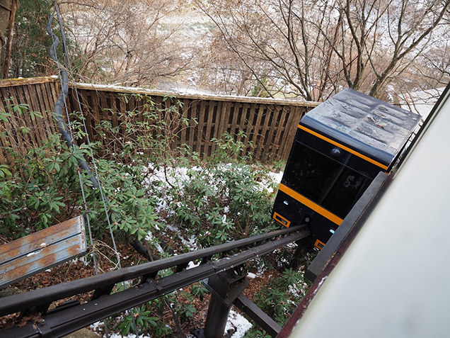 山のホテルのケーブルカー