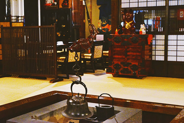 渋川問屋の店内