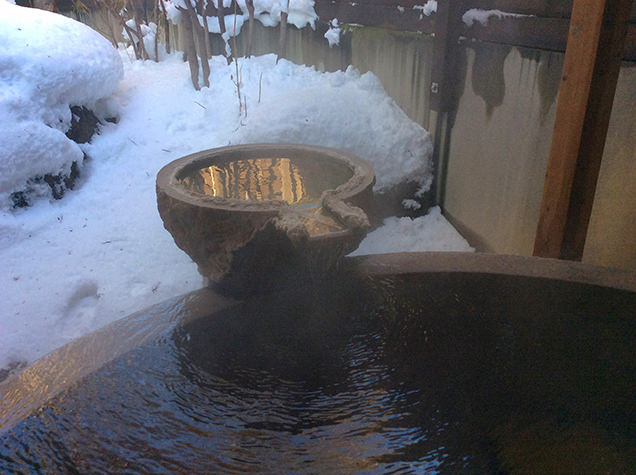 石づくりの湯「石楠花」