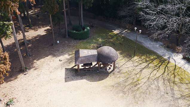 古墳型のあずまや