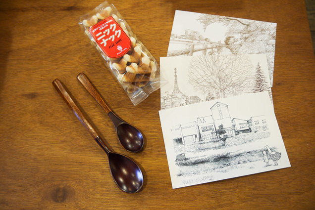 ニックナック 漆塗りのスプーン ポストカード