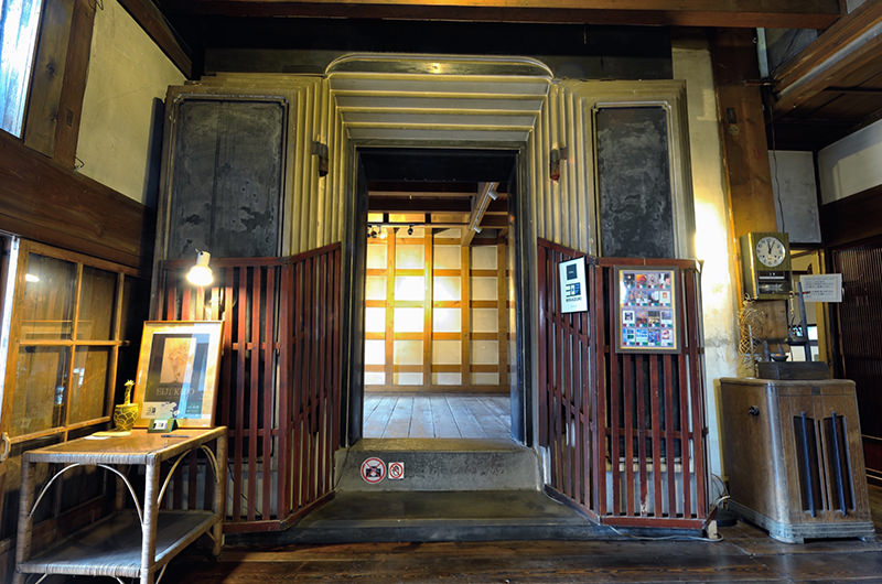 ギャラリー三日月入り口