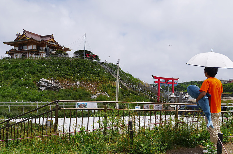 蕪島を観光する筆者