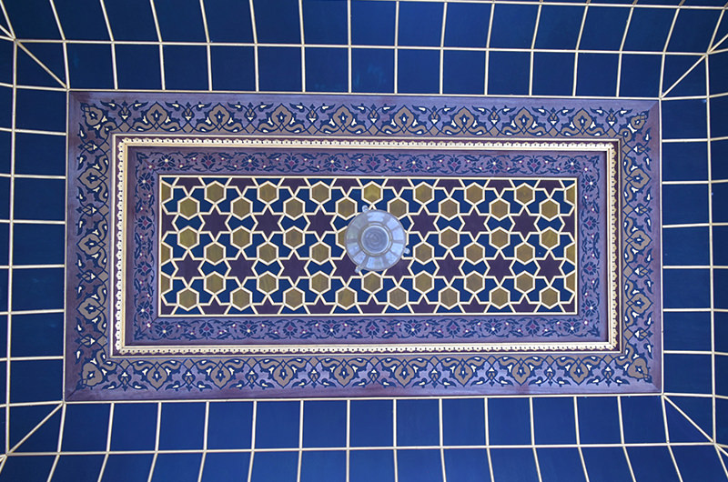 礼拝堂の階段の天井