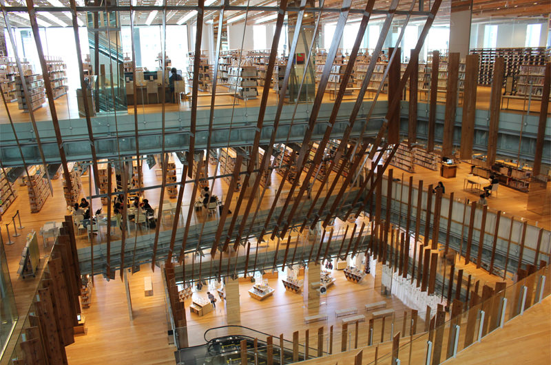 富山市ガラス美術館