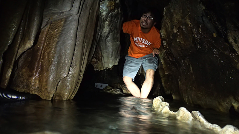 入水鍾乳洞　水のあるエリア