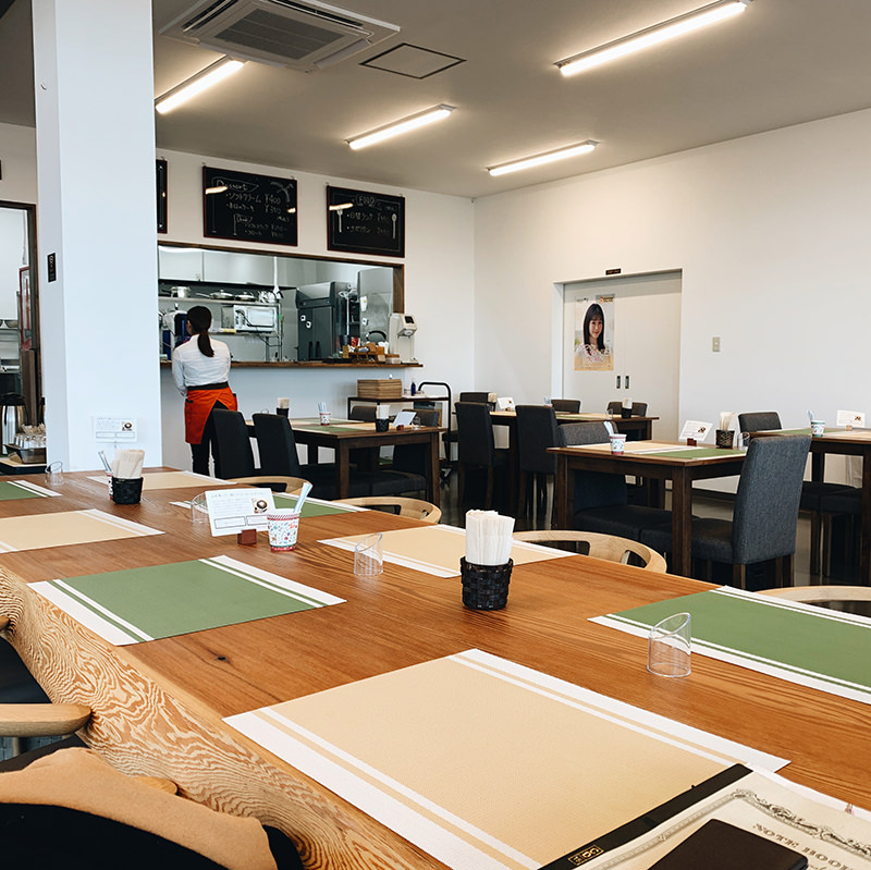 もんぺるんの店内