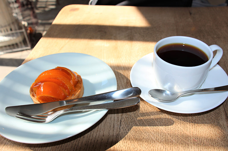コーヒー　柑橘のタルト