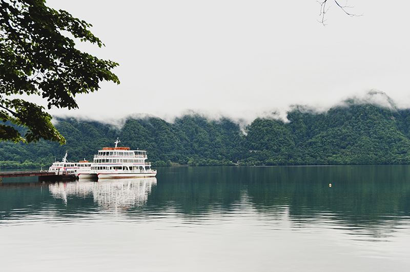十和田湖畔