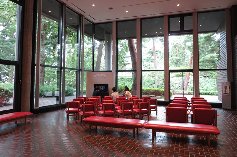 弘前市立博物館ロビー