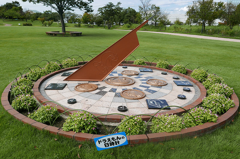 ドラえもんの日時計