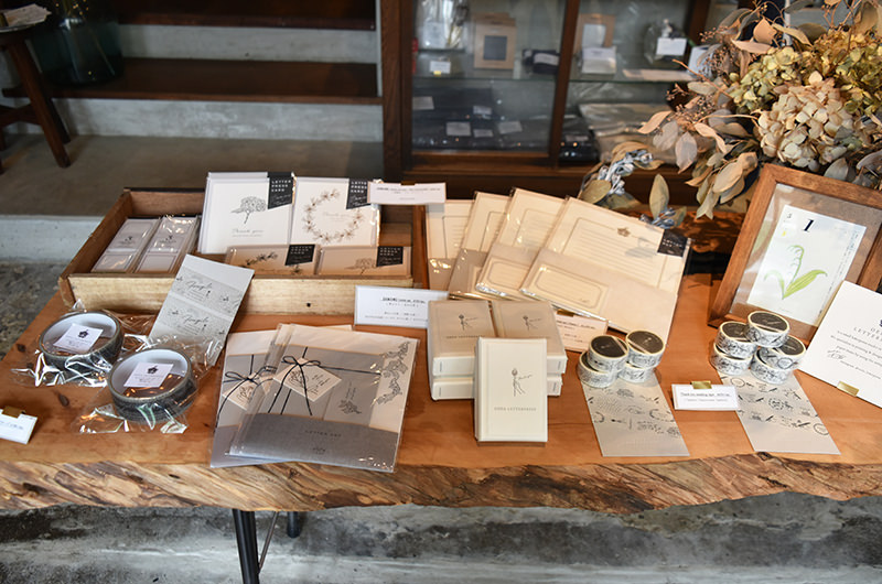 カフェと暮らしの雑貨店 fumi