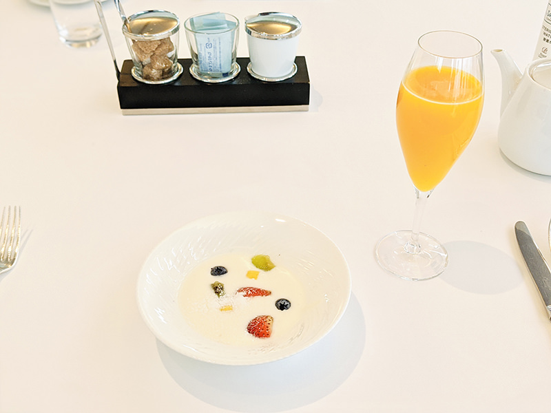 朝食　ヨーグルト