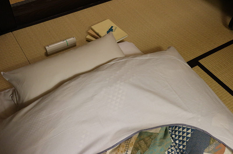 客室に敷かれた布団