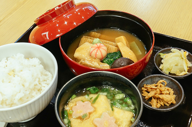 加賀麩不室屋　金沢名物じぶ煮膳