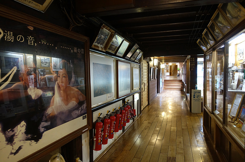 館内 フルムーンのポスター