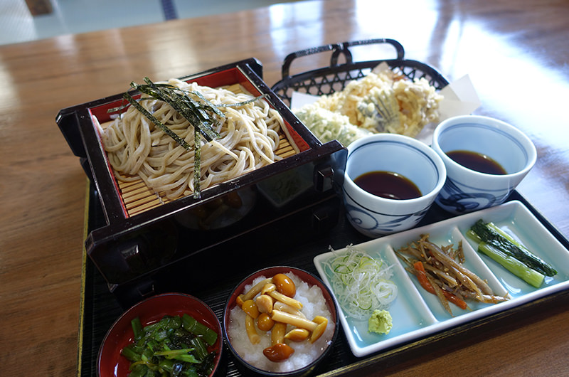 天付き 辛っ風そば