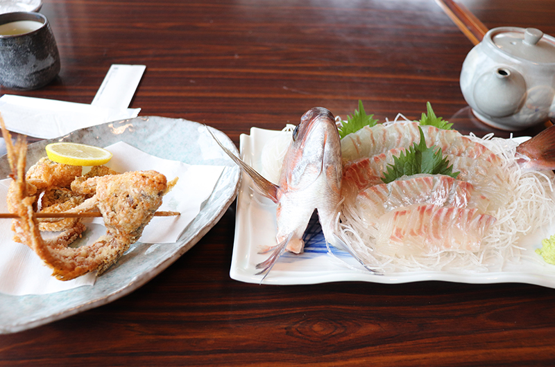 アジのから揚げとタイのお刺身