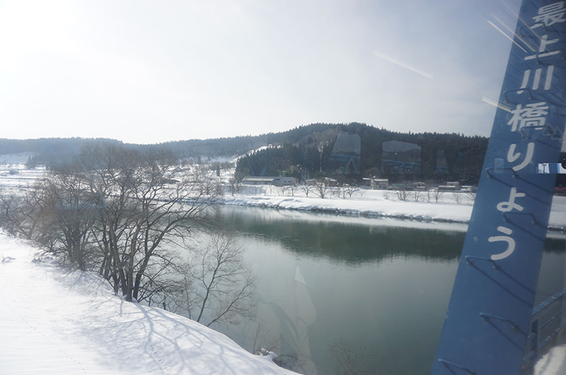 陸羽西線からみた最上川