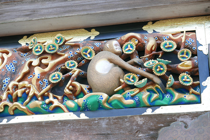 青年期 猿の彫刻