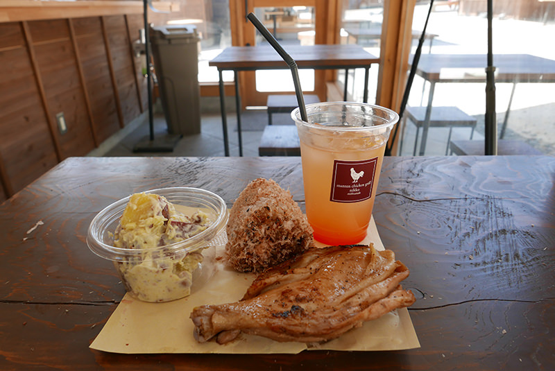 マンテンチキングリル マンテン焼きオニギリ さつま芋のサラダ
