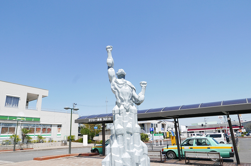 須賀川駅前 モニュメント