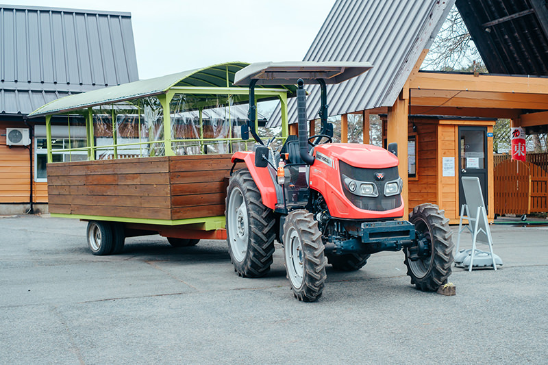 Alt：ファームトラクターライド