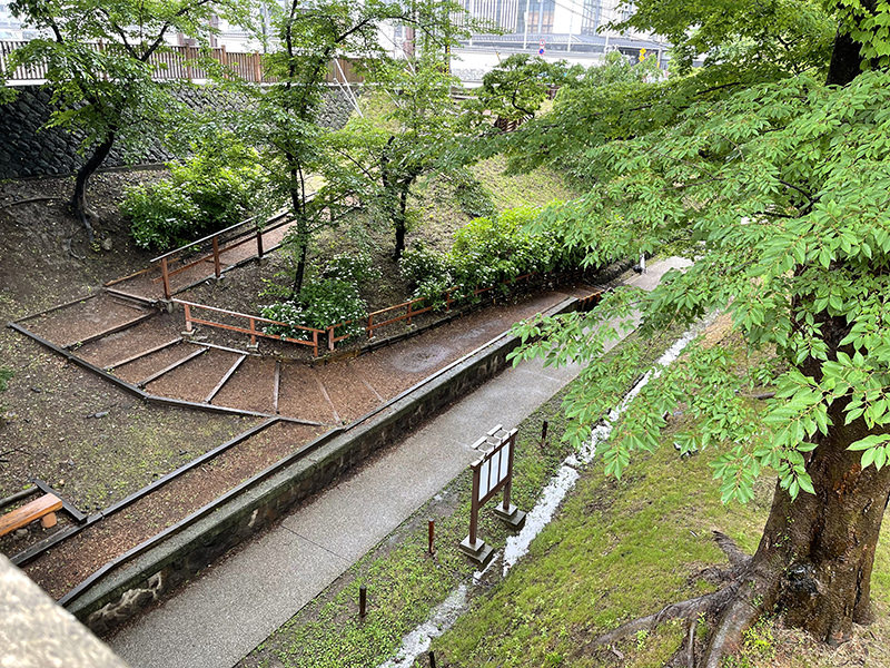 北東線　プラットホーム跡