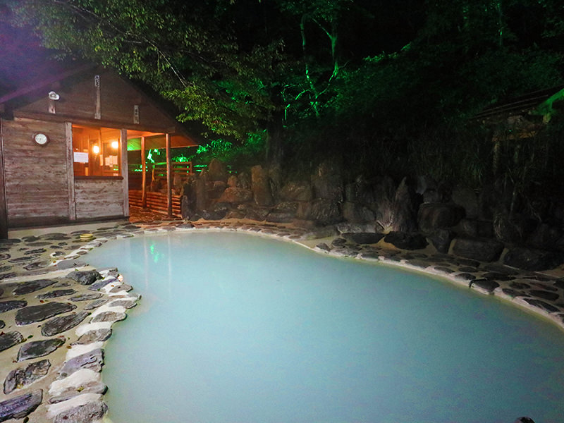 鬼面の湯　ライトアップ
