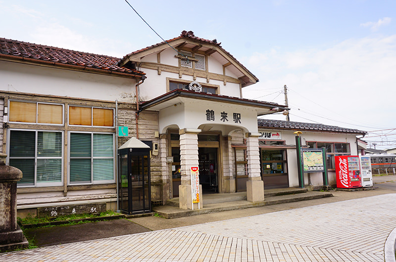 鶴来駅舎