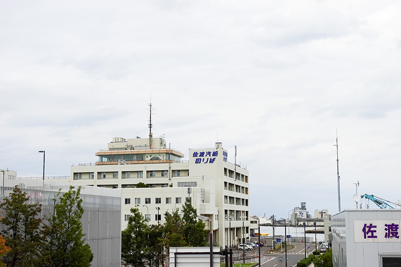 新潟港　佐渡汽船ターミナル