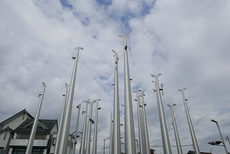 花巻駅前　風の鳴る林