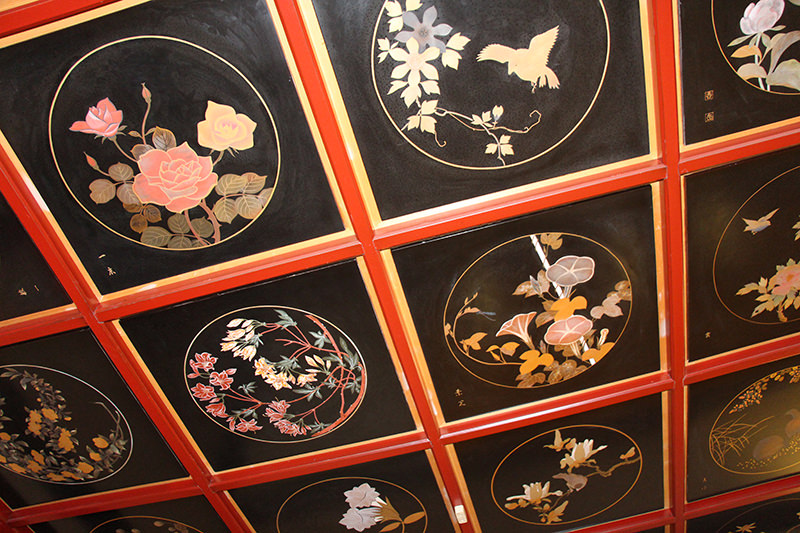 うるしの里会館　蒔絵の格天井