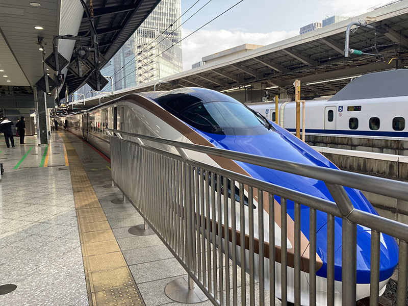北陸新幹線　かがやき