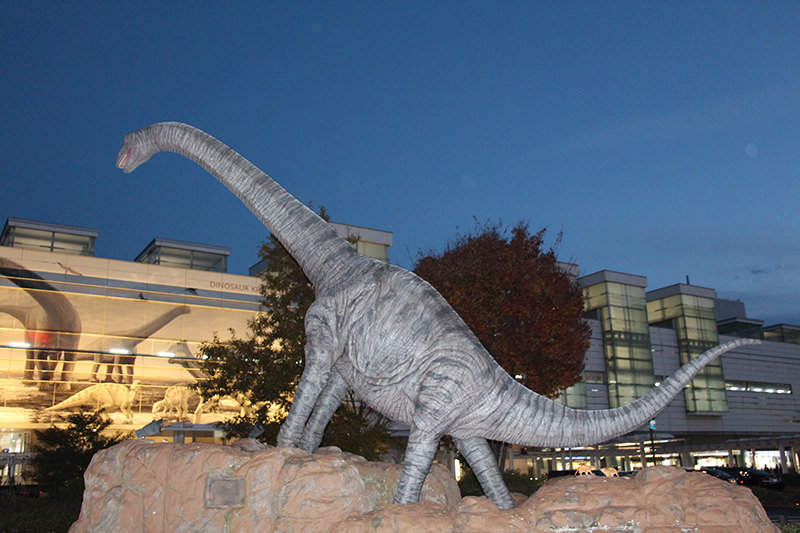 福井駅西口駅前広場　モニュメント