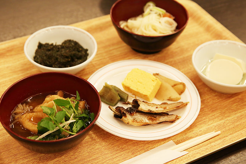 きりたんぽ鍋、ハタハタの塩焼き、稲庭うどん