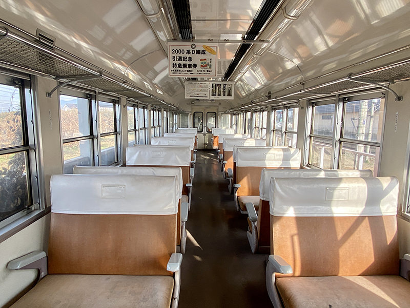 りんご電車　車内